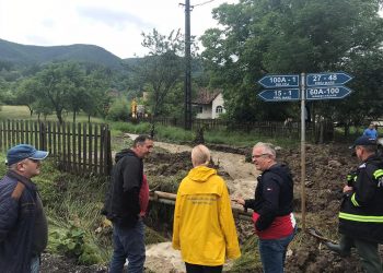 Apa trece, pozele rămân sau… de ce Mureșul nu a primit bani după inundații?!