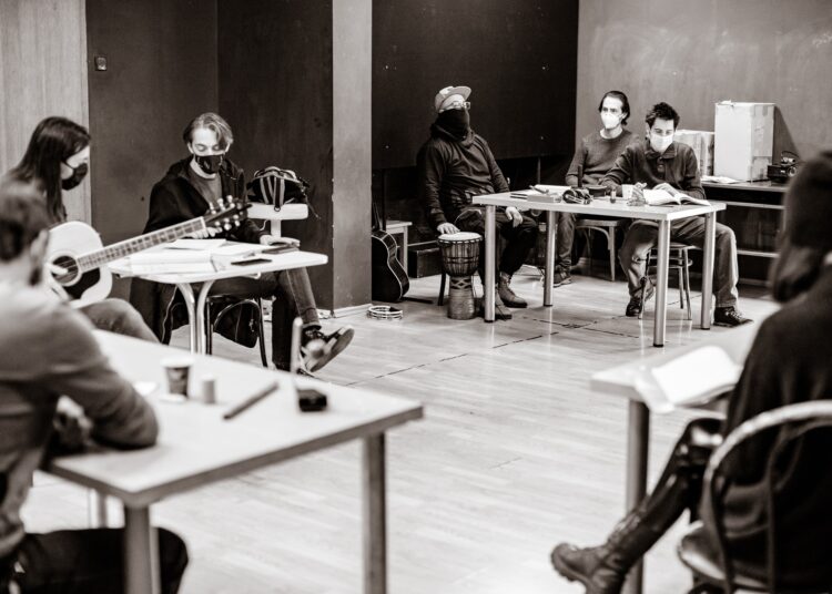 Maraton de spectacole lectură de Ziua Culturii Naționale la Teatrul Național Târgu-Mureș