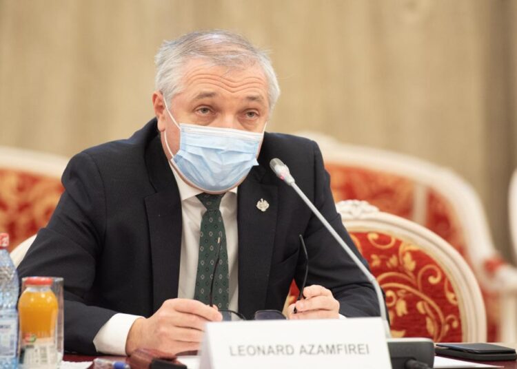 Vicepreședintele Senatului, Leonard Azamfirei, pune în dezbatere finanțarea în învățământul superior