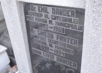 Viceprimarul Alexandru Gyorgy – moment de reculegere la mormântul fostului primar Emil Aurel Dandea
