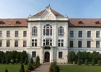 Reîncepe show-ul! Va fi evacuată clădirea care adăpostește Colegiul Unirea?