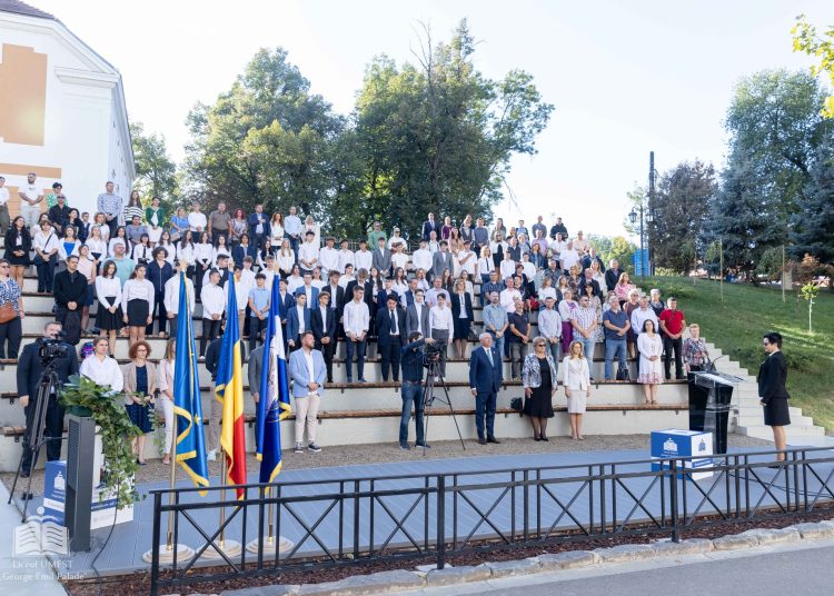 Astăzi s-au deschis porțile Liceului UMFST „G. E. Palade” din Târgu Mureș