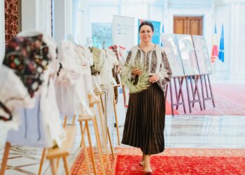 Dumitrița Gliga, deputat PSD Mureș: Am vernisat cu emoție și recunoștință expoziția „Cămașa românească – patrimoniu și identitate”