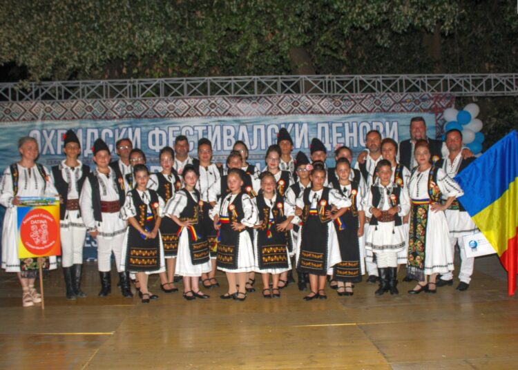 Ansamblul Folcloric Datina Cristești a dus Mureșul și România pe scena internațională la Festivalul „Ohridski Filigrani” din Macedonia