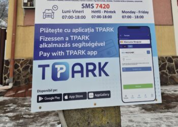 Parcare cu plată în piața centrală a orașului Miercurea Nirajului