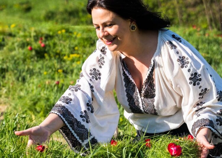 Dumitrița Gliga, deputat PSD Mureș: 15 mai – Ziua Bujorului, floarea națională a României