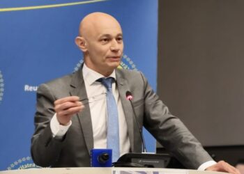 Senatorul PSD Mureș, Dr. Lucian Mărginean: „Nu poți construi un sistem de sănătate performant lovind tocmai în oamenii care îl țin în viață”